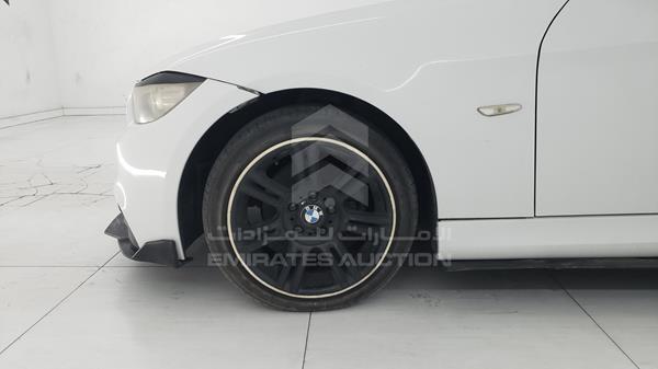 Photo 27 VIN: WBAPG5109CF058144 - BMW 320I 