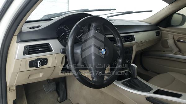 Photo 8 VIN: WBAPG5109CF058144 - BMW 320I 