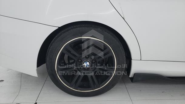 Photo 28 VIN: WBAPG5109CF058144 - BMW 320I 