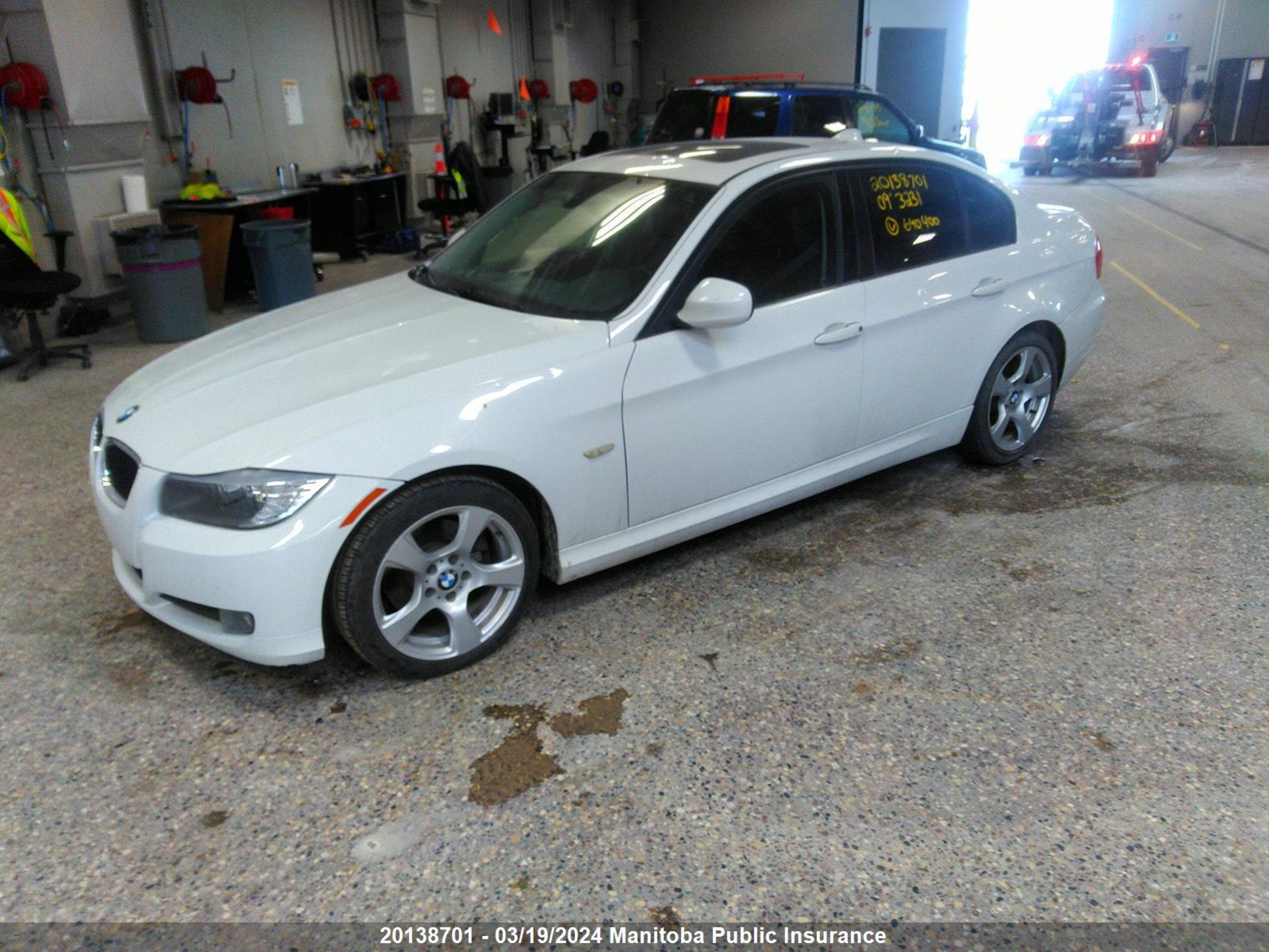 Photo 1 VIN: WBAPG73559A640400 - BMW 3ER 