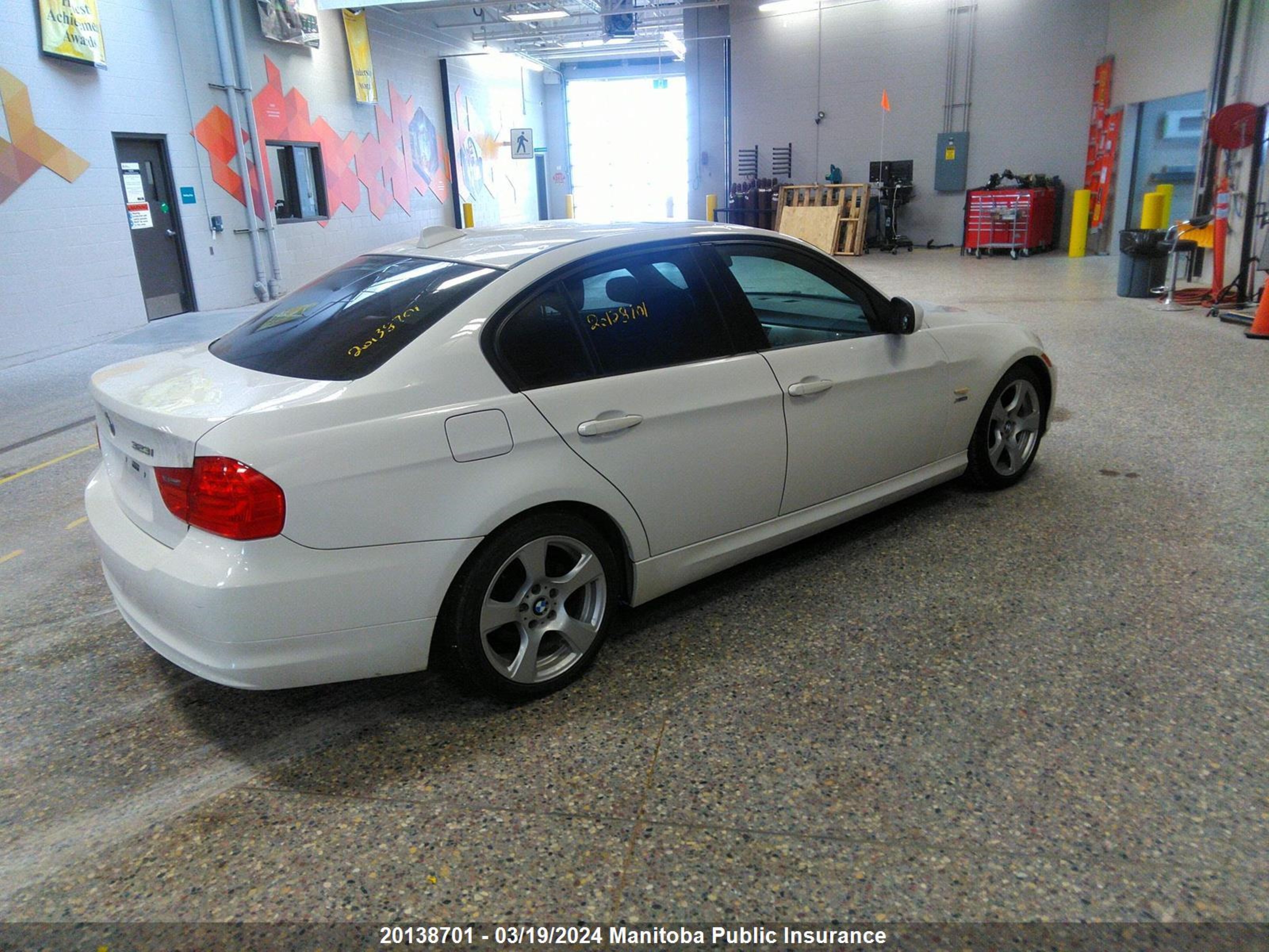 Photo 3 VIN: WBAPG73559A640400 - BMW 3ER 