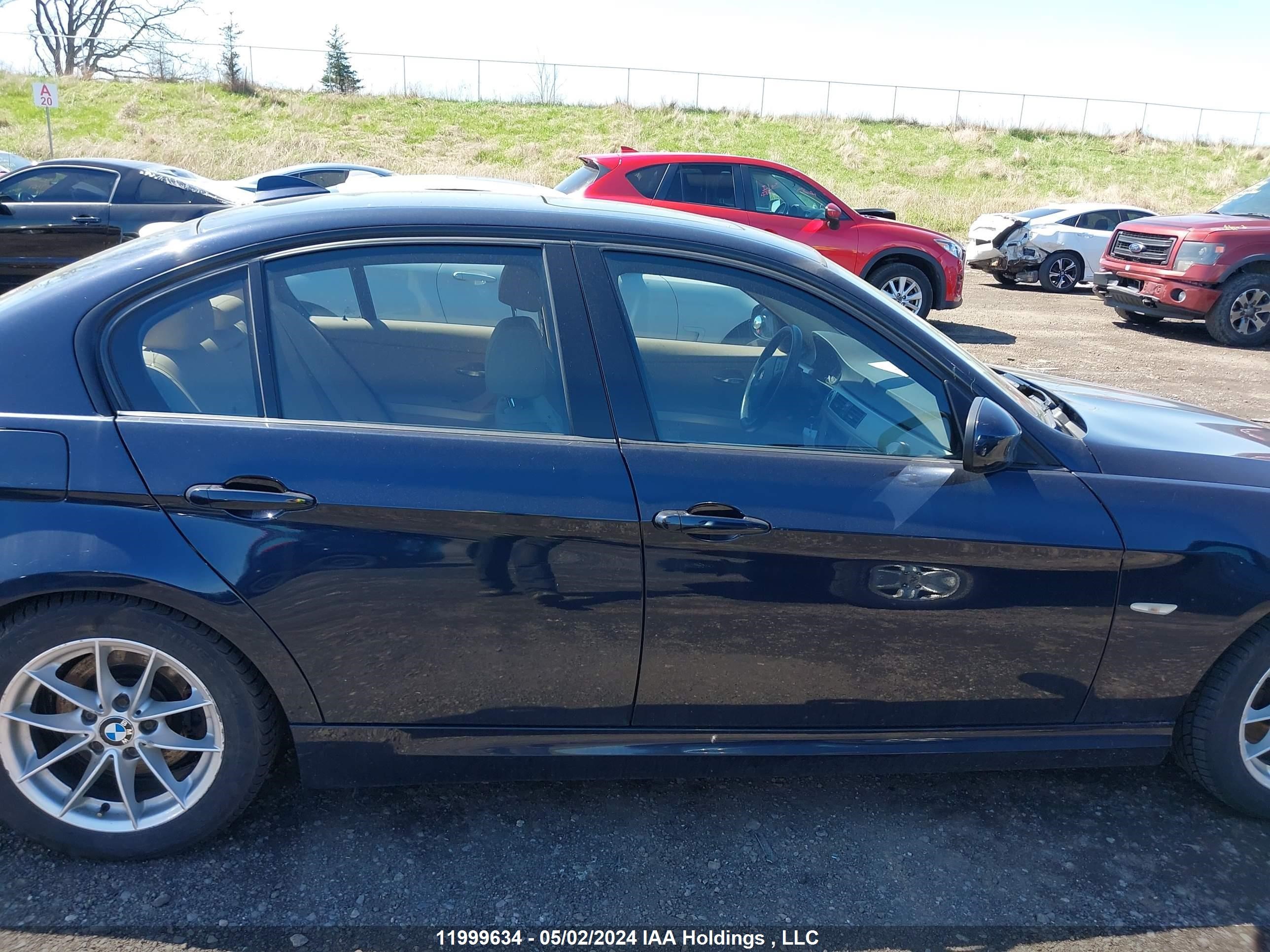 Photo 12 VIN: WBAPG7C50AA641703 - BMW 3ER 