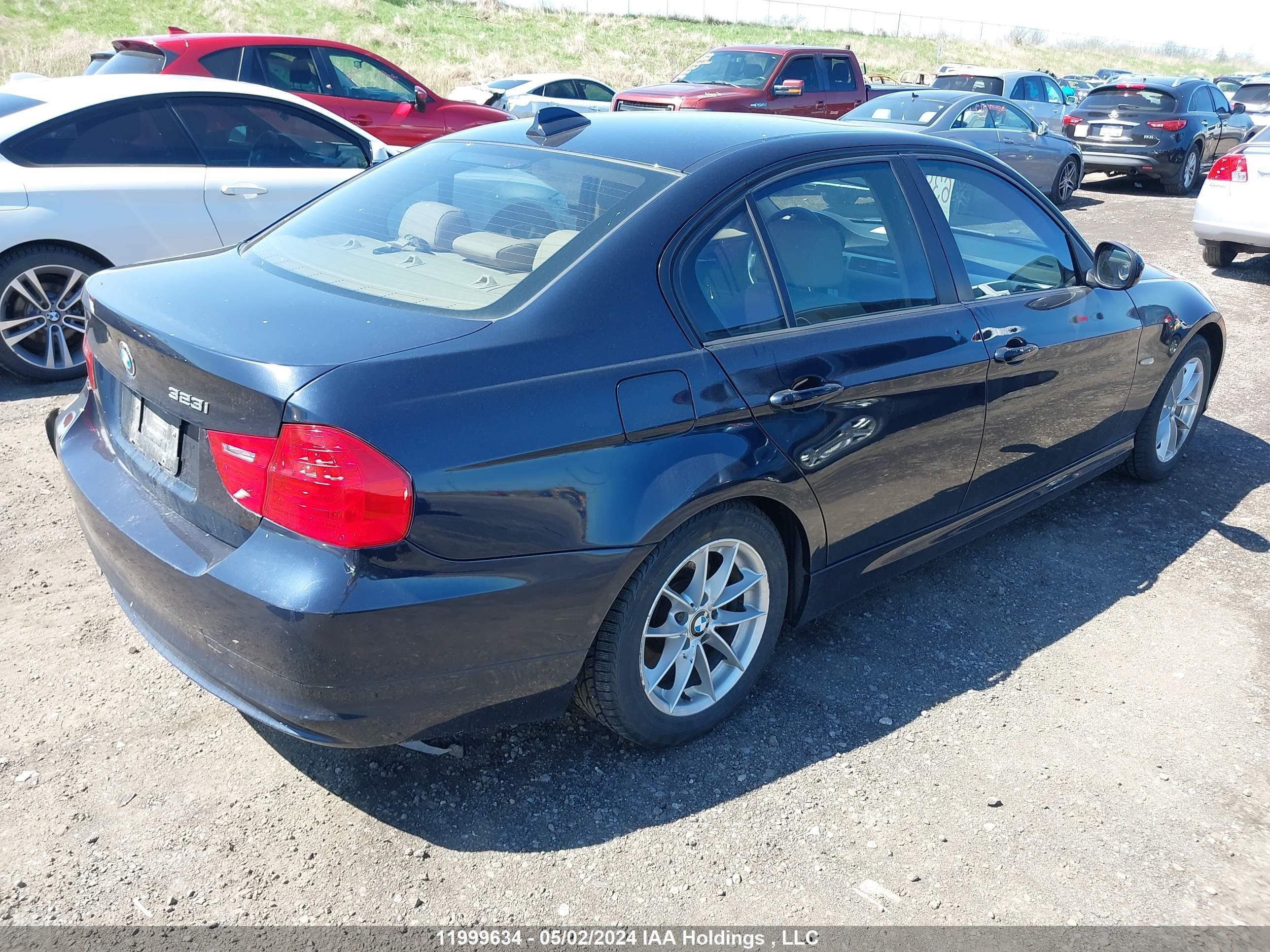 Photo 3 VIN: WBAPG7C50AA641703 - BMW 3ER 