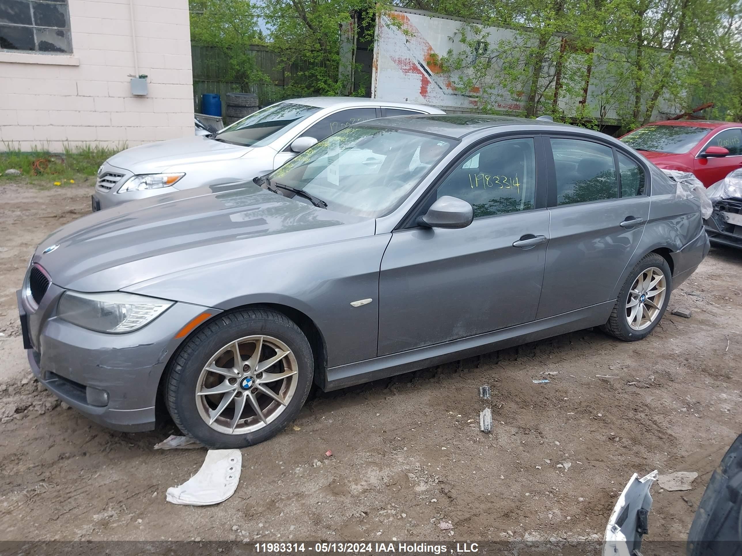 Photo 1 VIN: WBAPG7C52BA795315 - BMW 3ER 