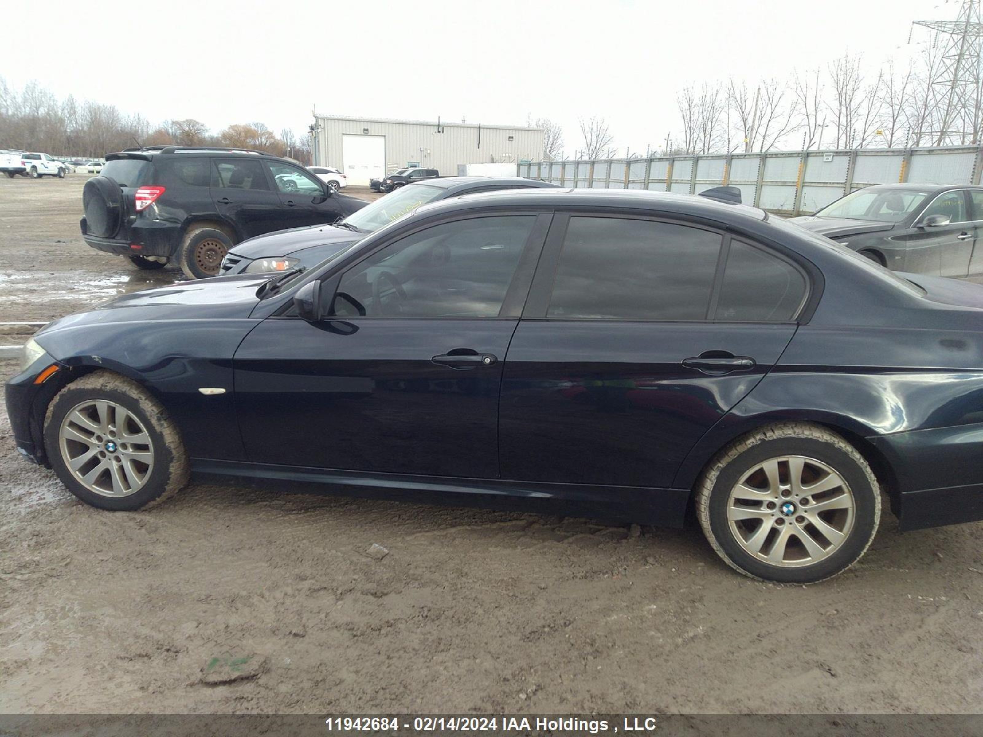 Photo 13 VIN: WBAPG7C55AA641843 - BMW 3ER 