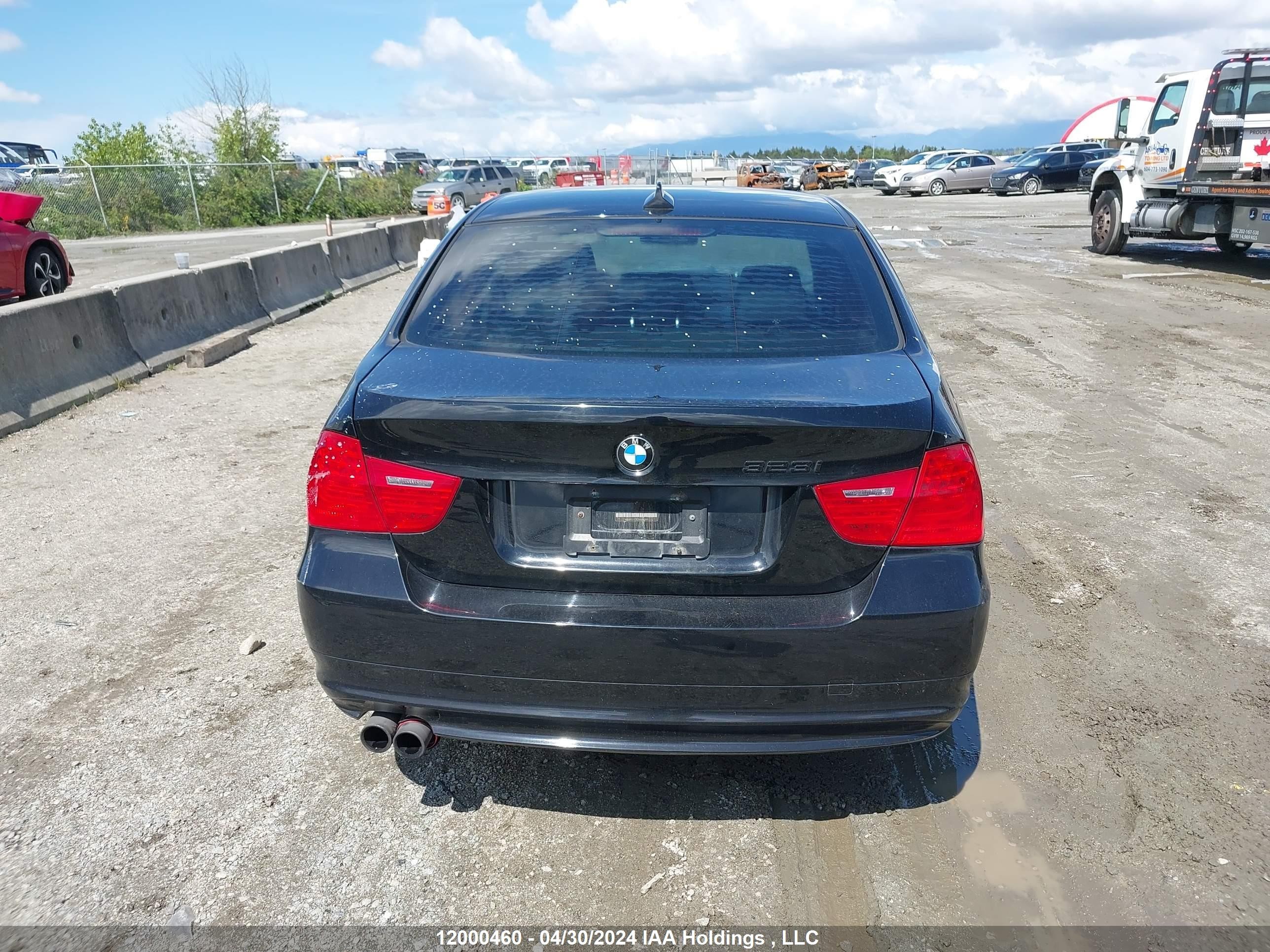 Photo 15 VIN: WBAPG7C55BA935874 - BMW 3ER 