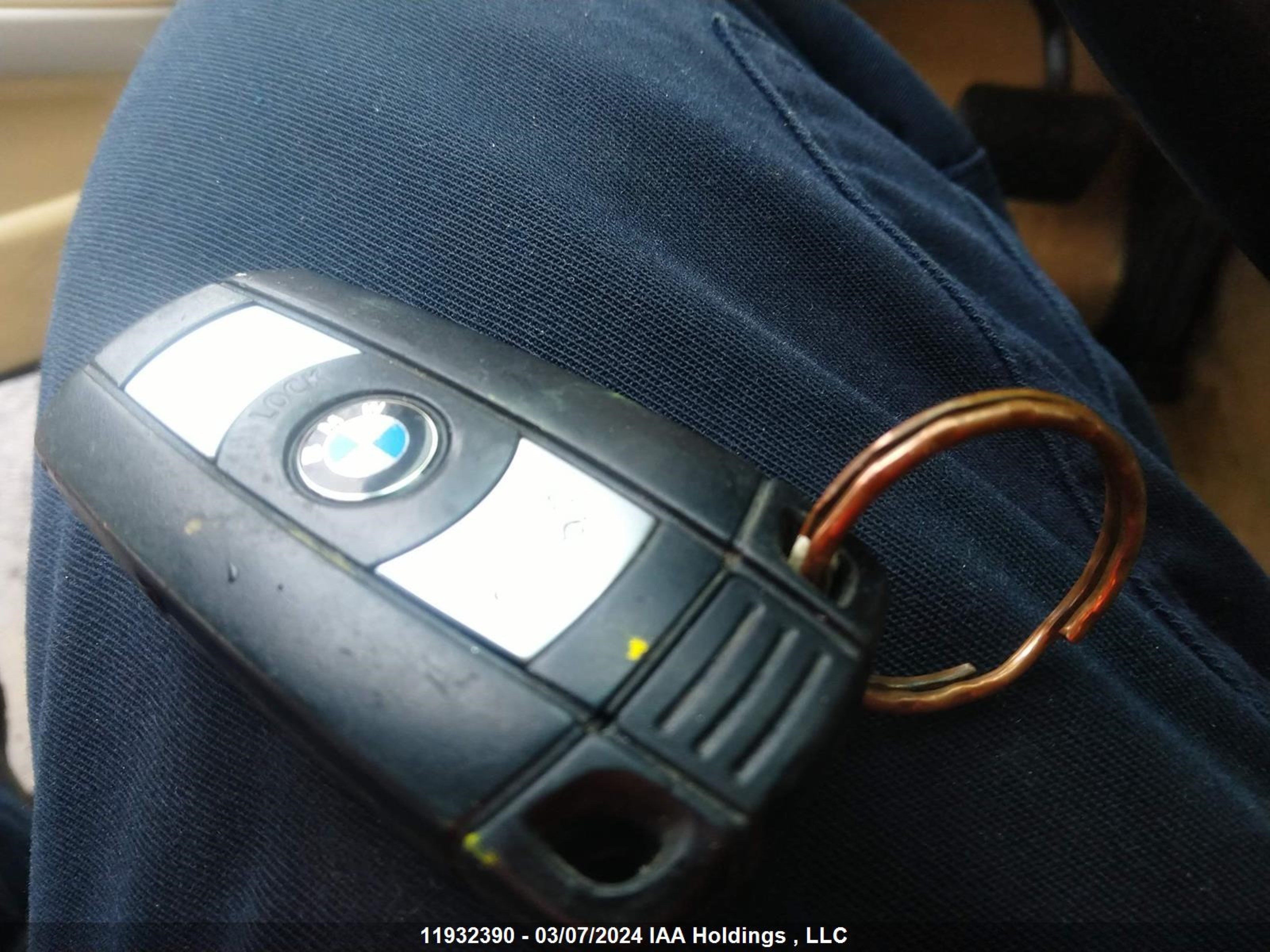 Photo 10 VIN: WBAPG7C59BA795344 - BMW 3ER 