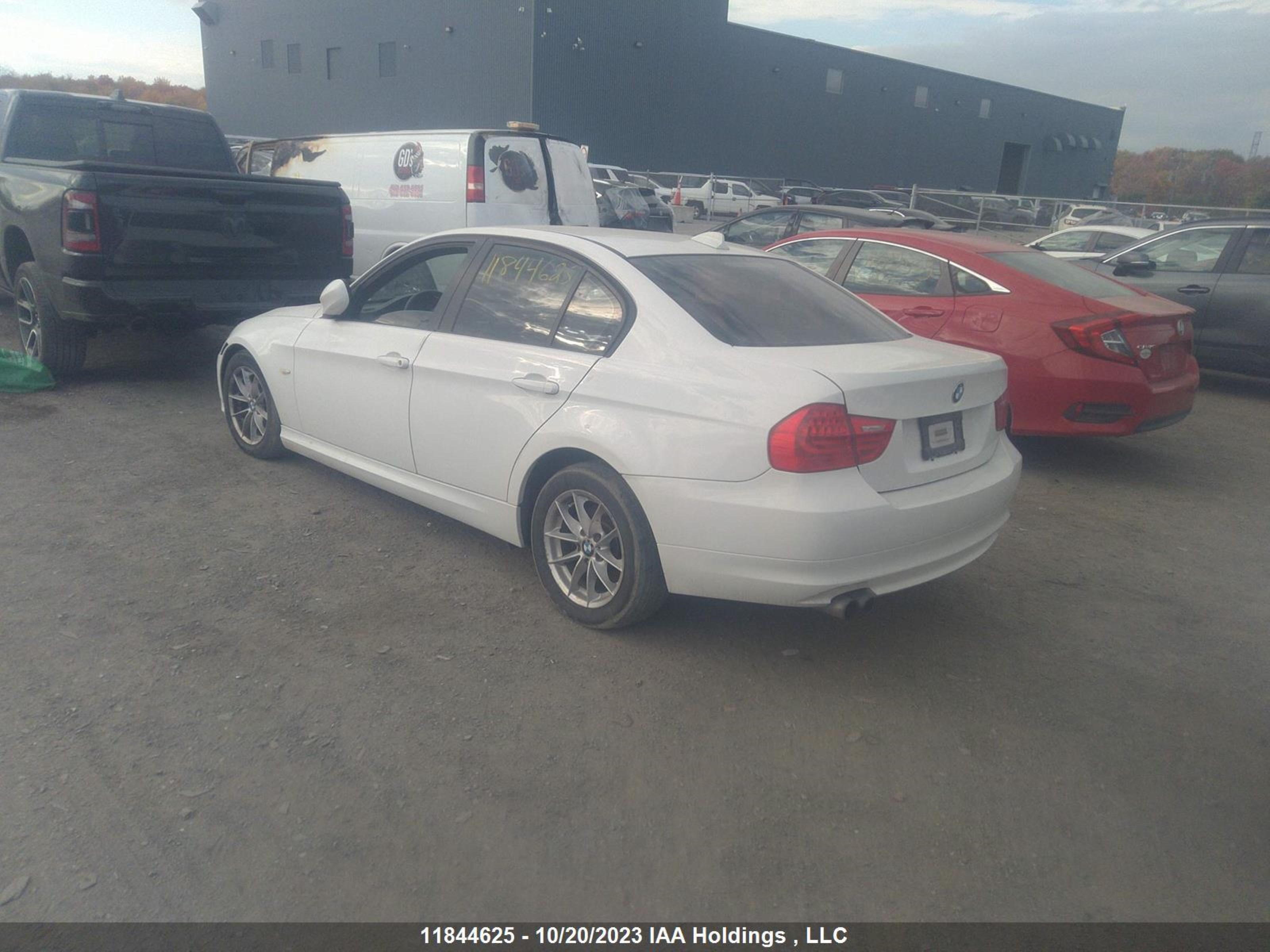 Photo 2 VIN: WBAPG7G50BNN18598 - BMW 3ER 