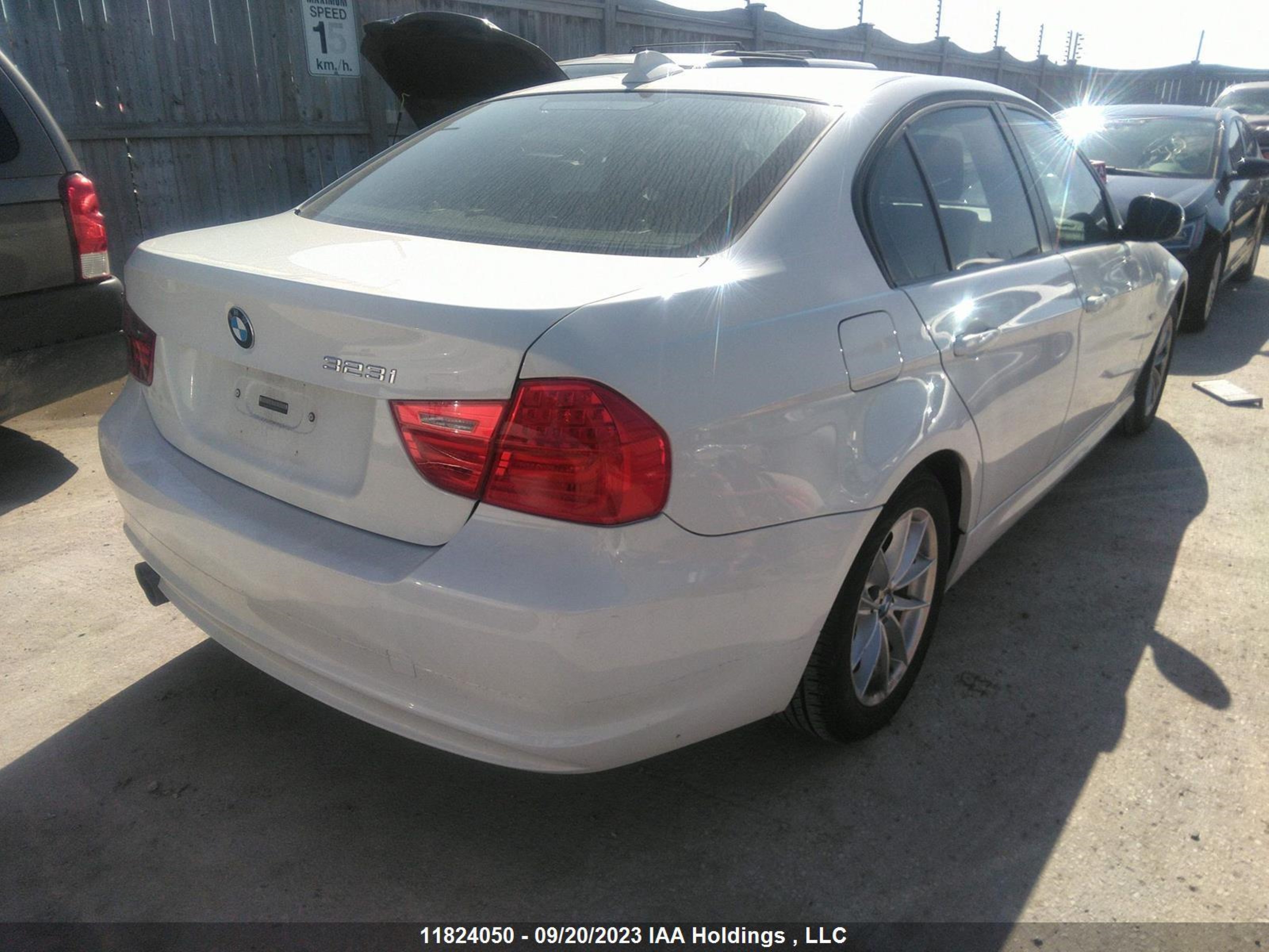 Photo 3 VIN: WBAPG7G57BNM68329 - BMW 3ER 