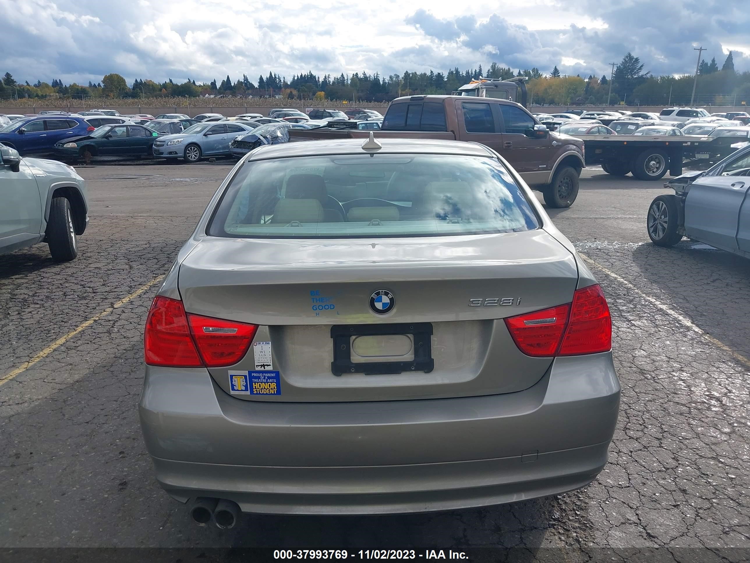 Photo 15 VIN: WBAPH53509A436976 - BMW 3ER 