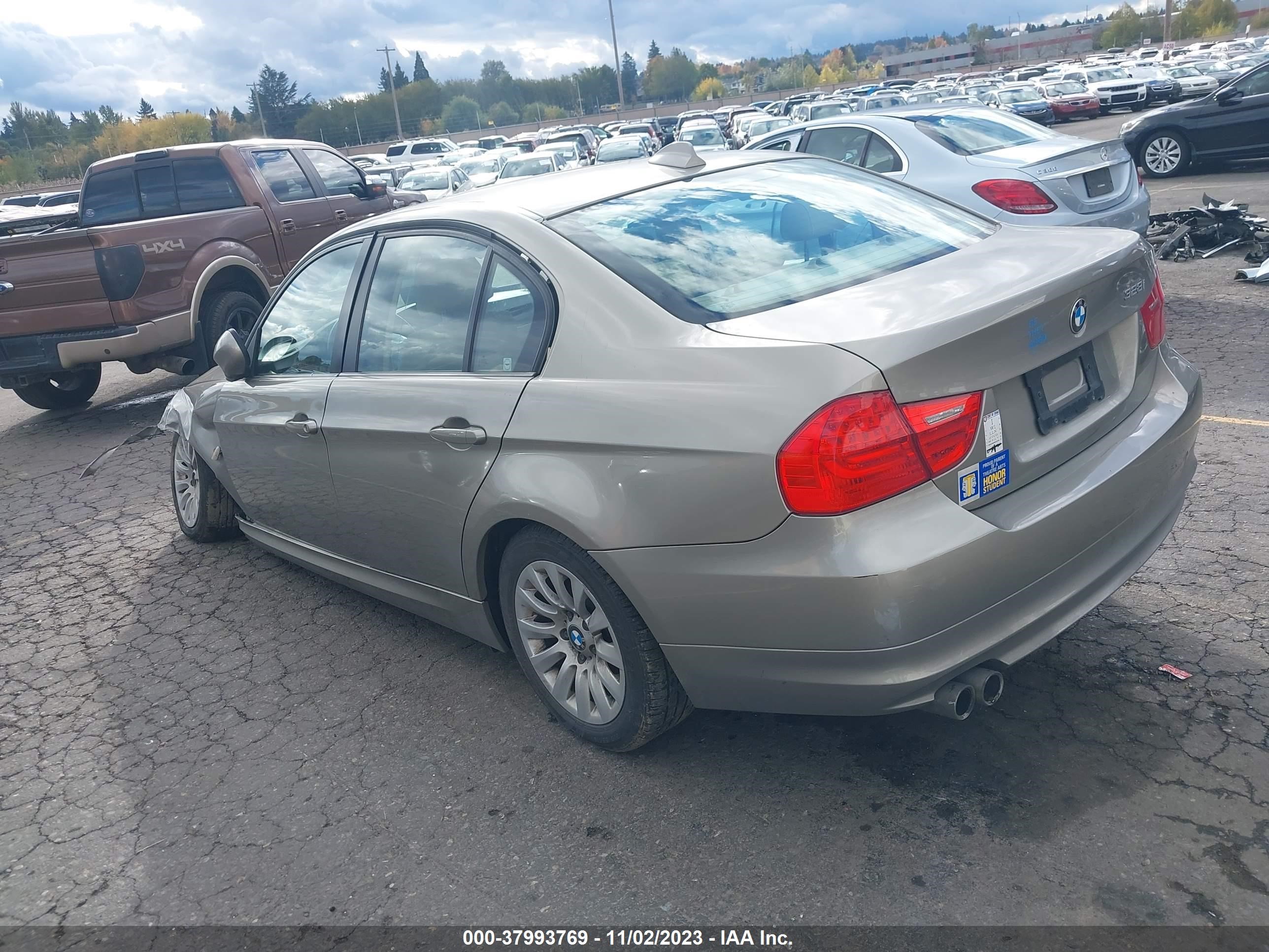 Photo 2 VIN: WBAPH53509A436976 - BMW 3ER 