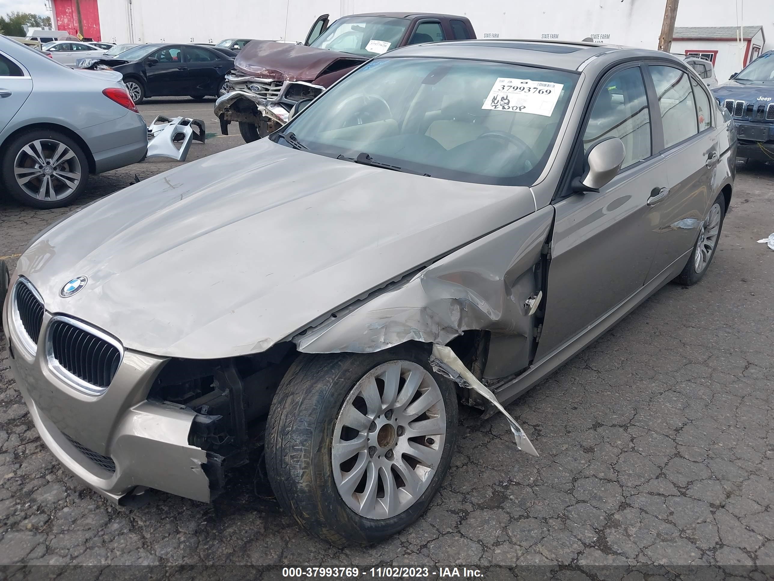 Photo 5 VIN: WBAPH53509A436976 - BMW 3ER 