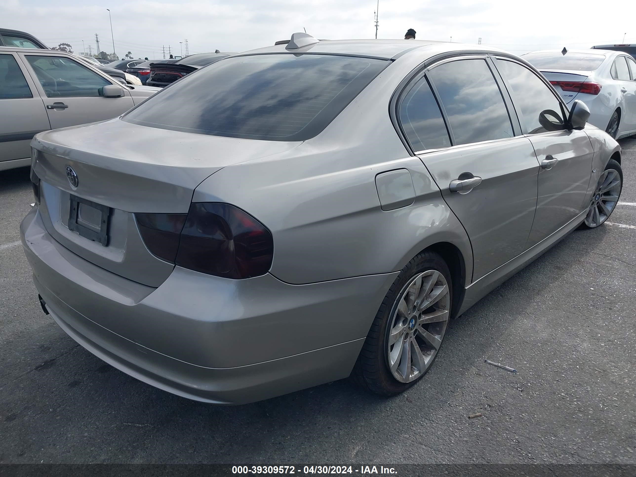 Photo 3 VIN: WBAPH53539A434381 - BMW 3ER 