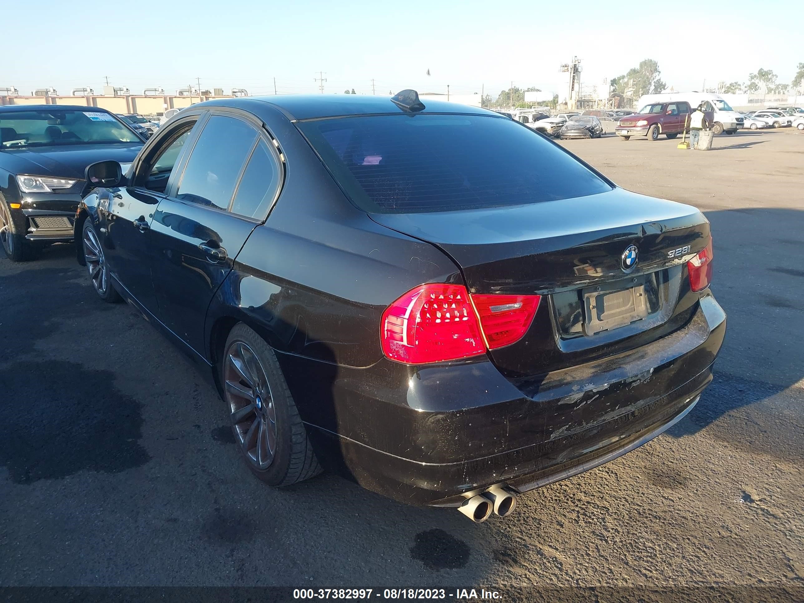 Photo 3 VIN: WBAPH53539A434865 - BMW 3ER 