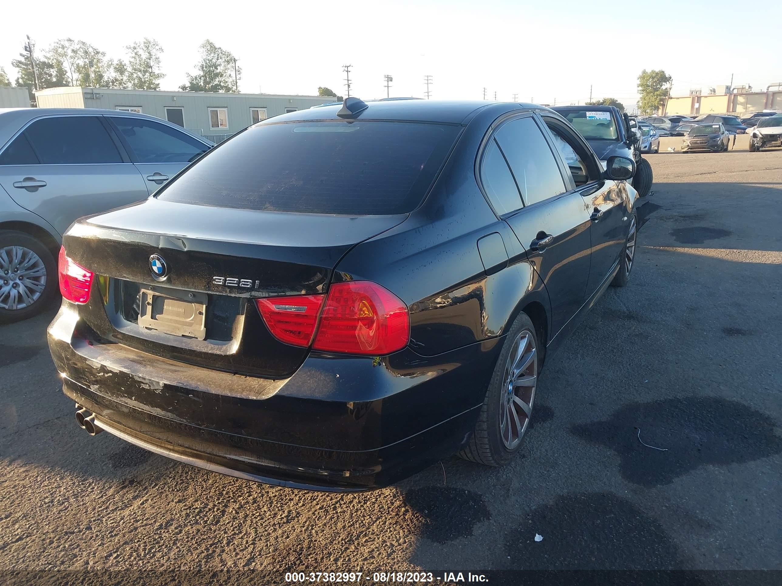 Photo 4 VIN: WBAPH53539A434865 - BMW 3ER 