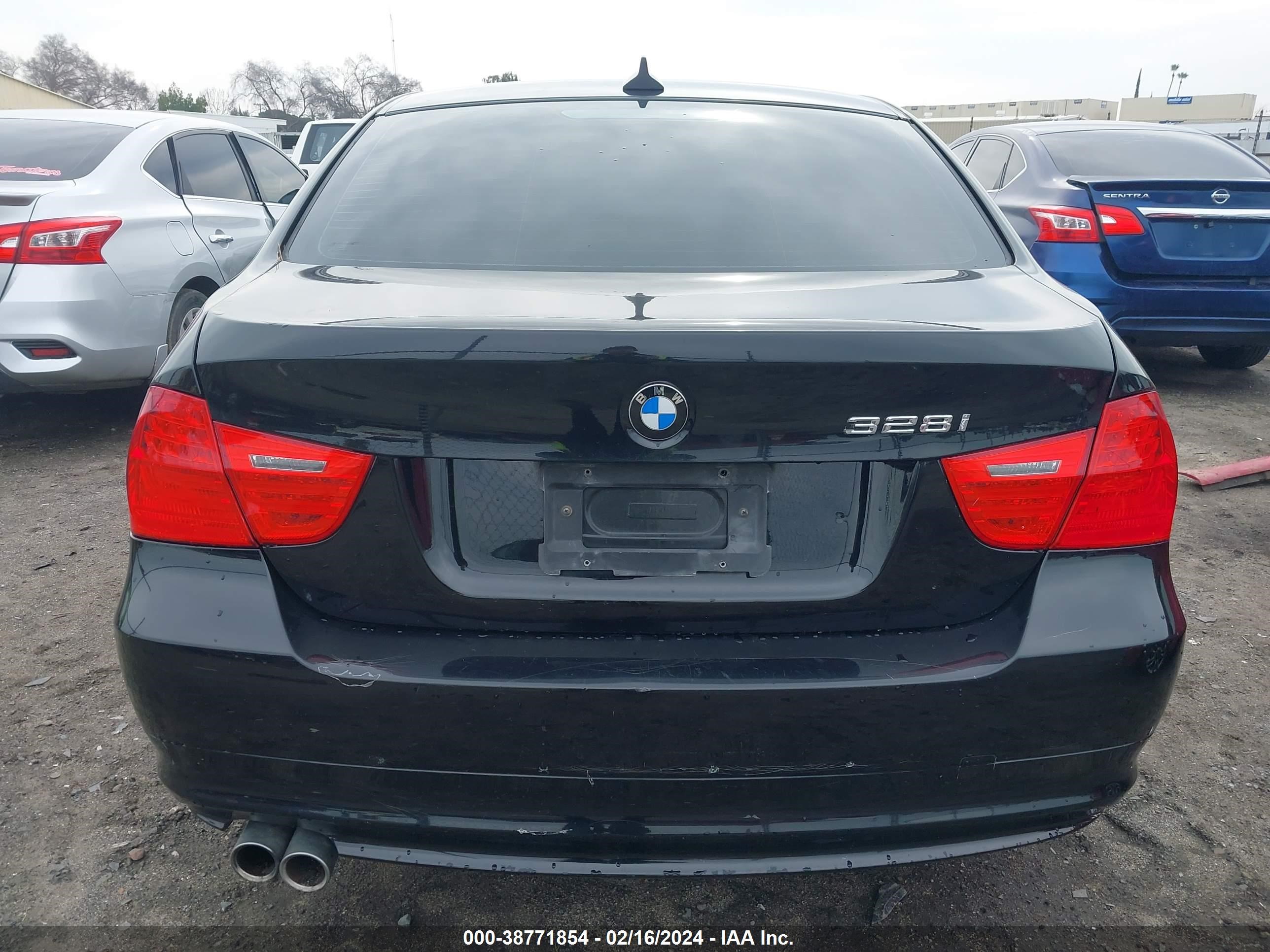 Photo 15 VIN: WBAPH53549A436575 - BMW 3ER 