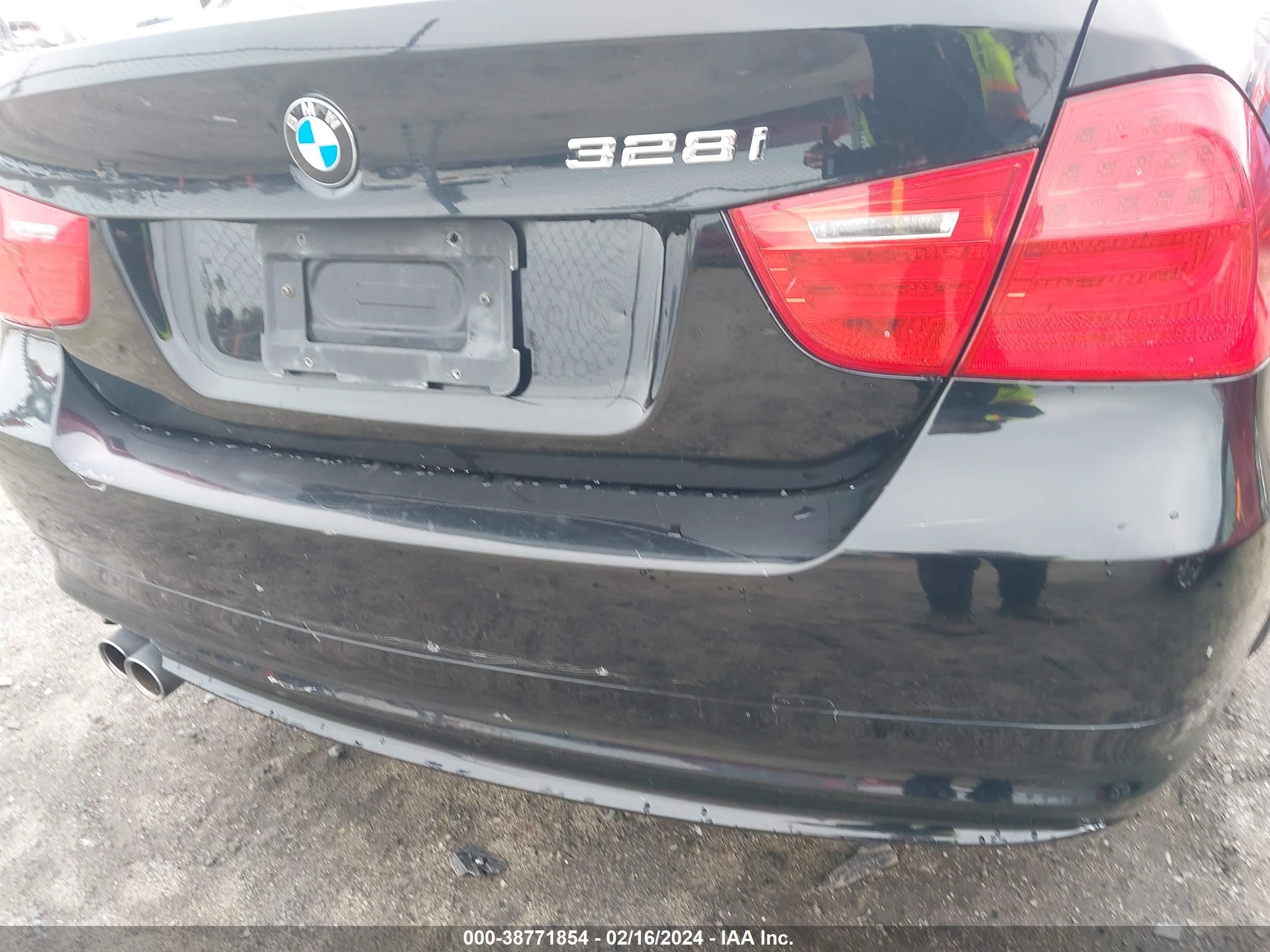 Photo 19 VIN: WBAPH53549A436575 - BMW 3ER 