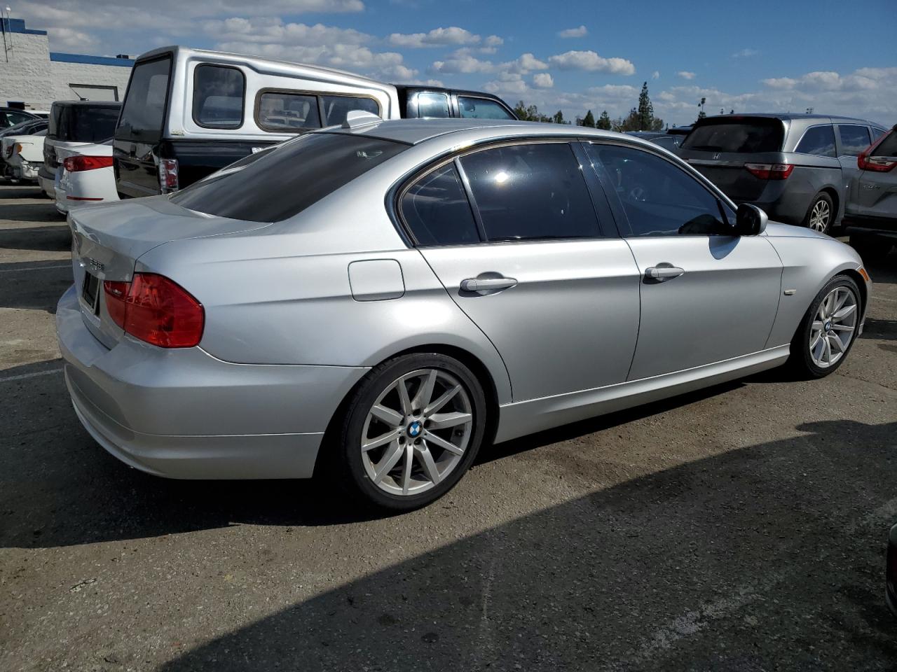 Photo 2 VIN: WBAPH53559A435998 - BMW 3ER 