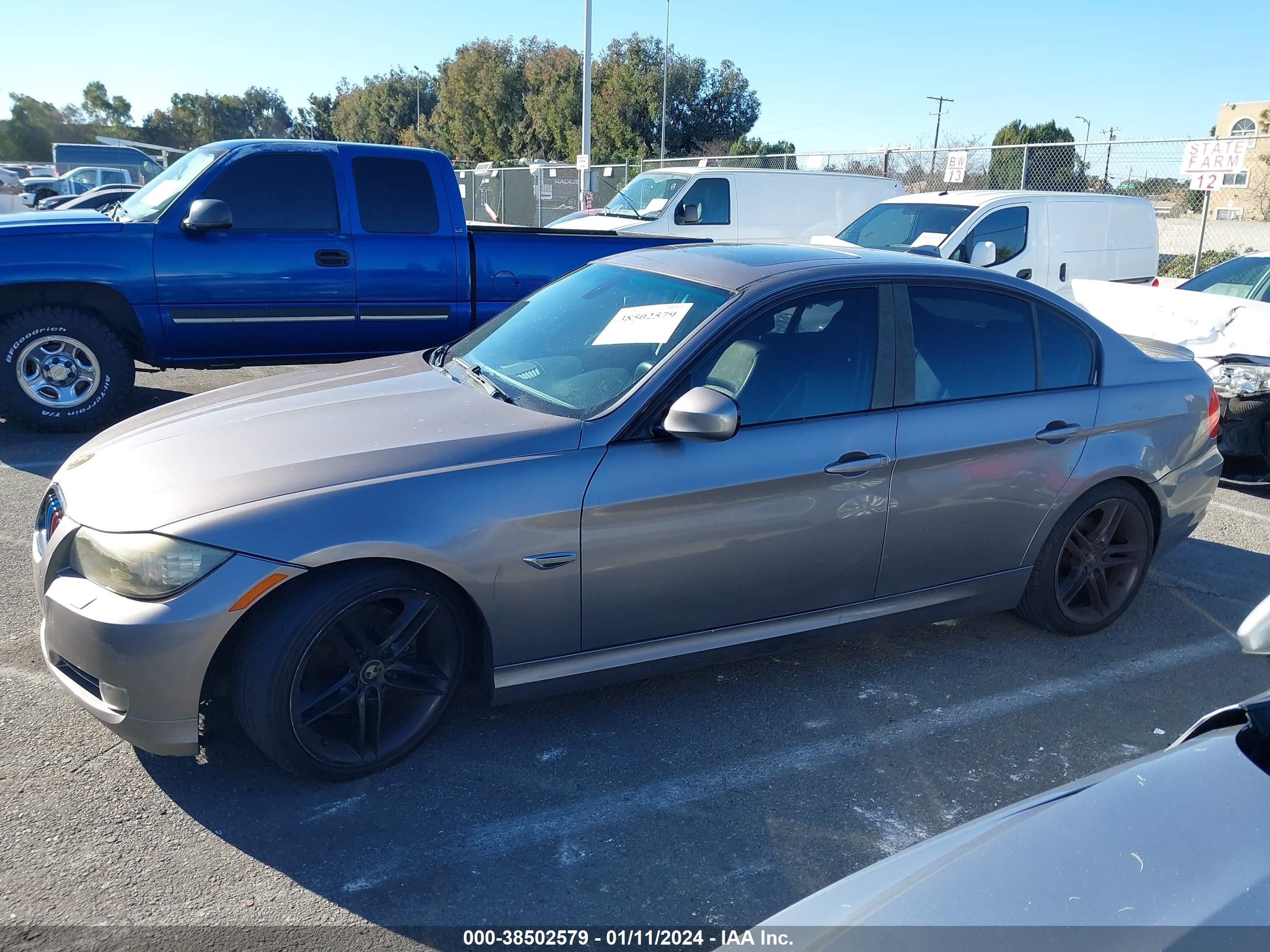 Photo 13 VIN: WBAPH53569A437758 - BMW 3ER 