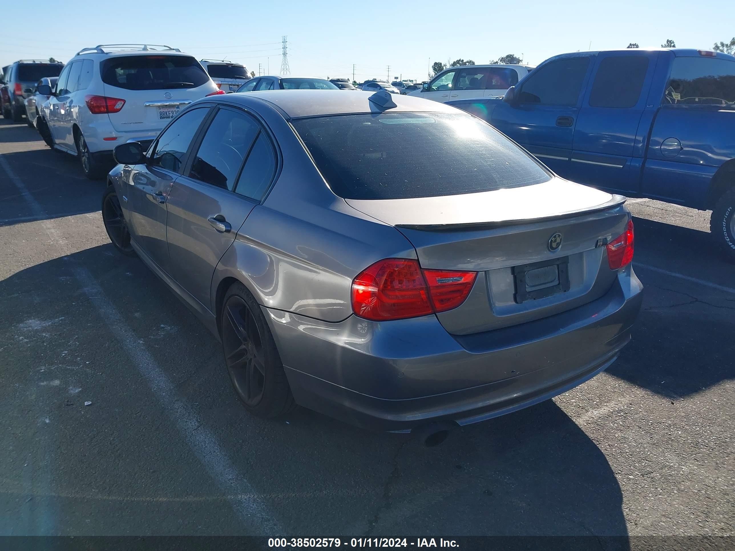 Photo 2 VIN: WBAPH53569A437758 - BMW 3ER 