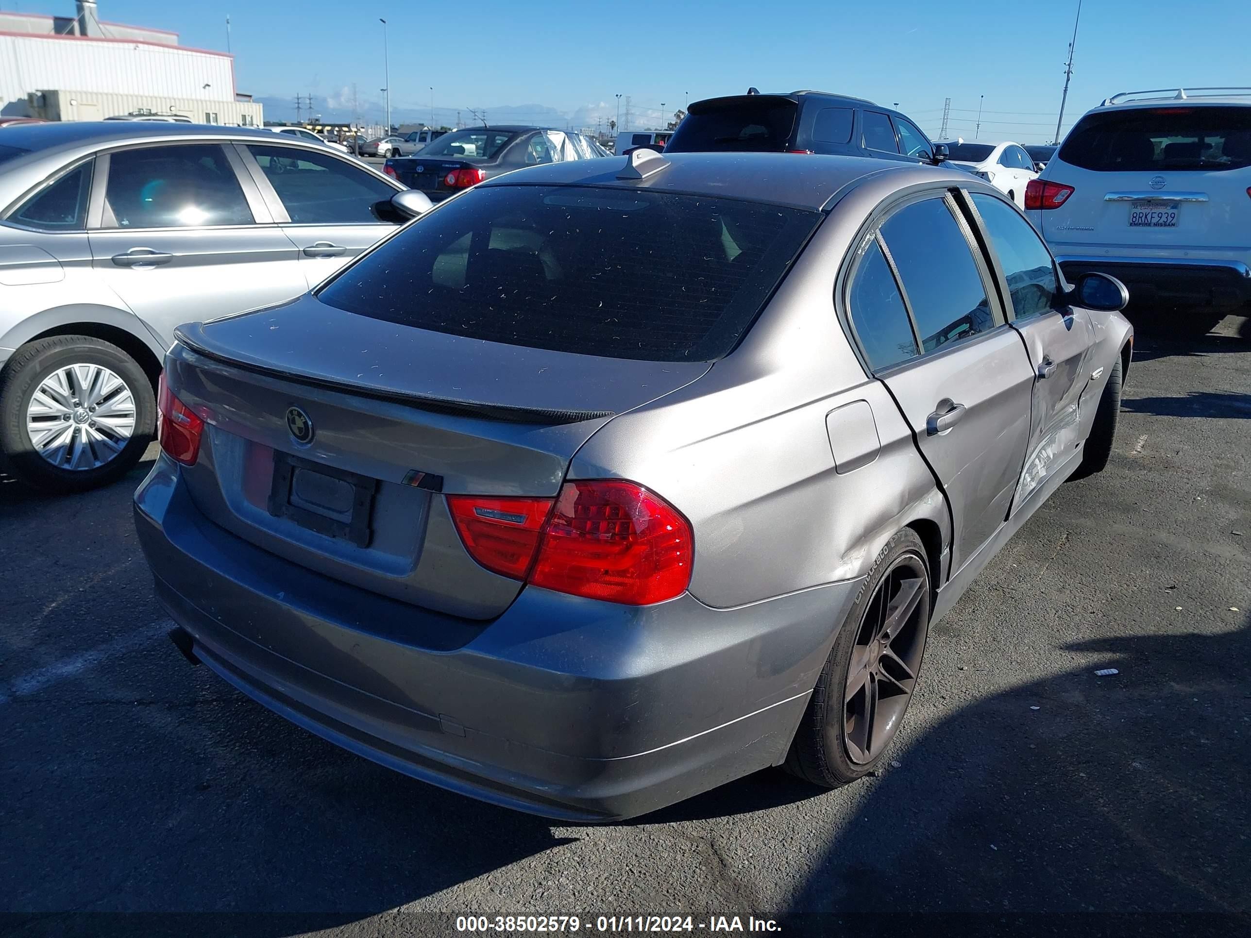 Photo 3 VIN: WBAPH53569A437758 - BMW 3ER 