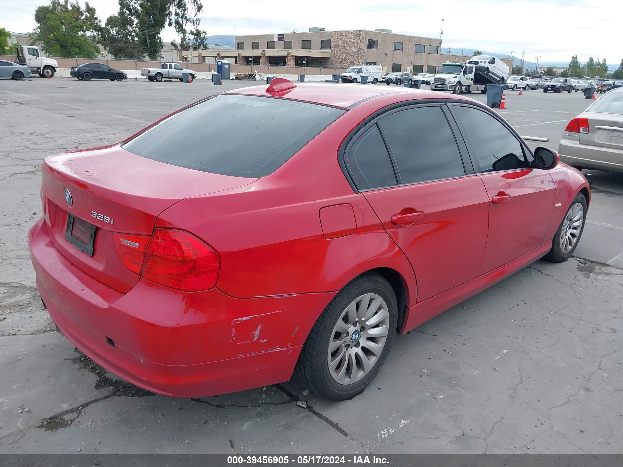 Photo 3 VIN: WBAPH53589A438667 - BMW 3ER 