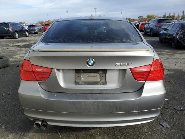 Photo 5 VIN: WBAPH57519NM33037 - BMW 3 SERIES 