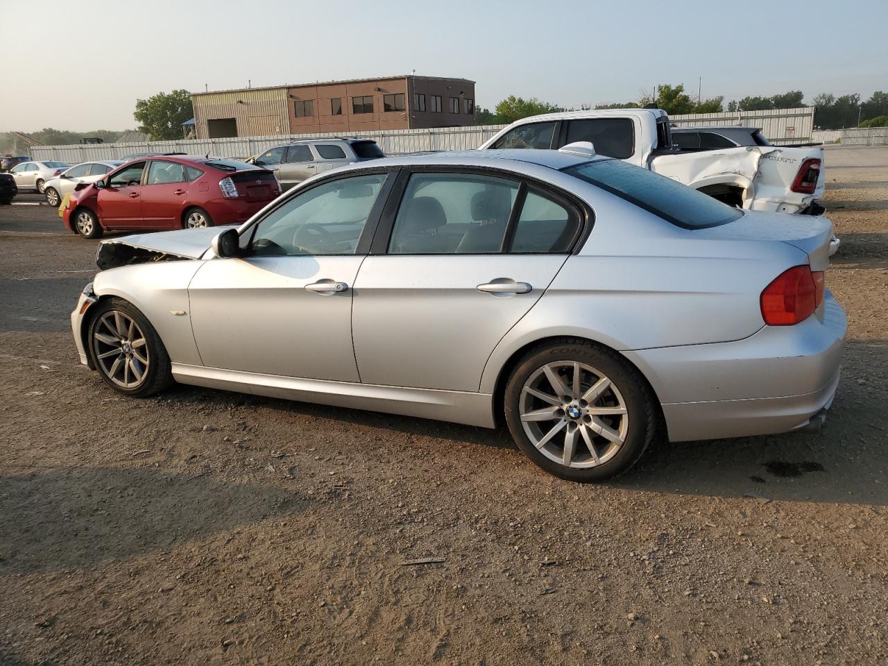 Photo 1 VIN: WBAPH57569NM34362 - BMW 3ER 