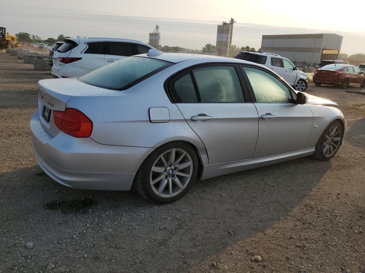 Photo 2 VIN: WBAPH57569NM34362 - BMW 3ER 