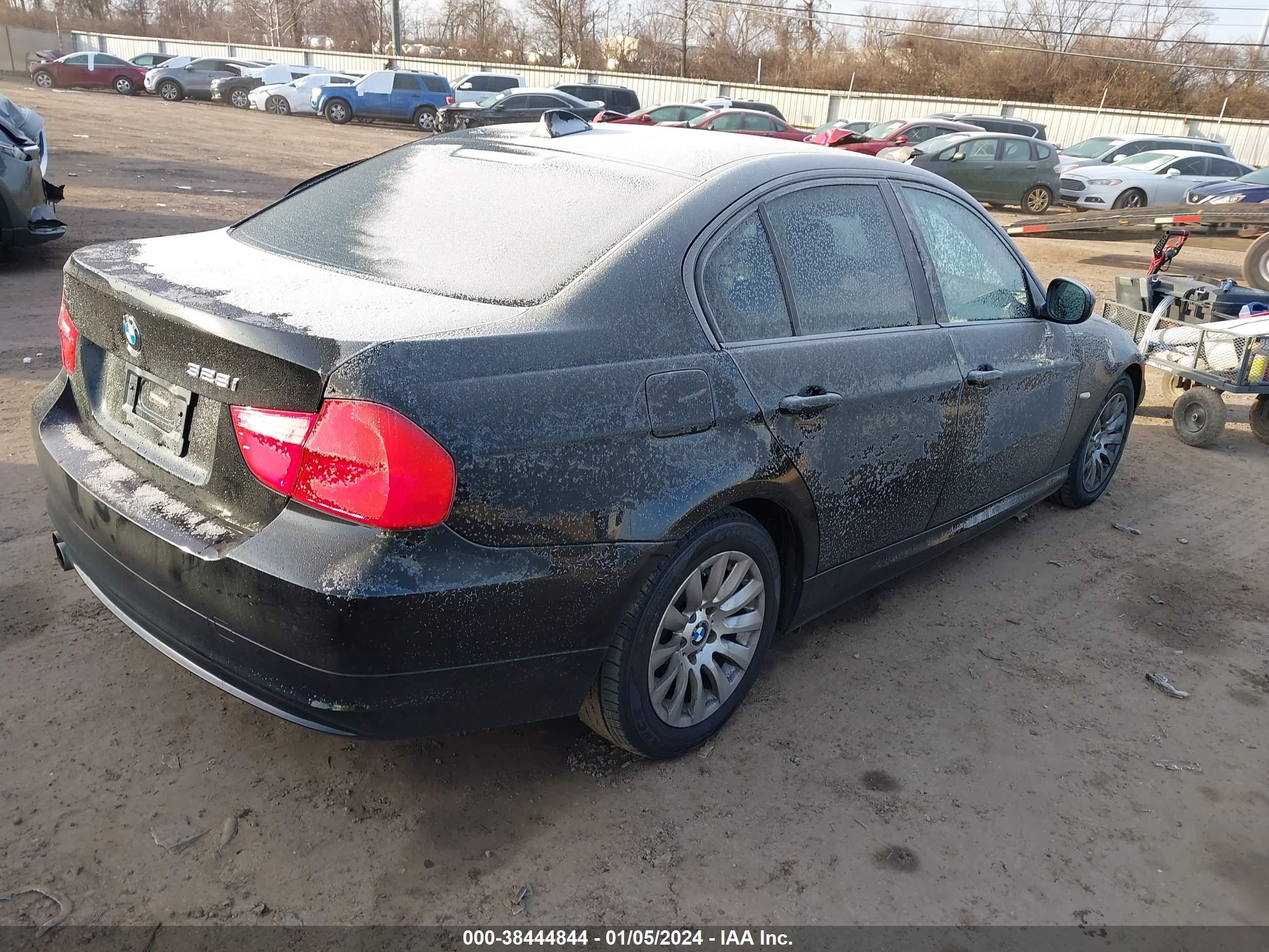 Photo 3 VIN: WBAPH57579NL76908 - BMW 3ER 