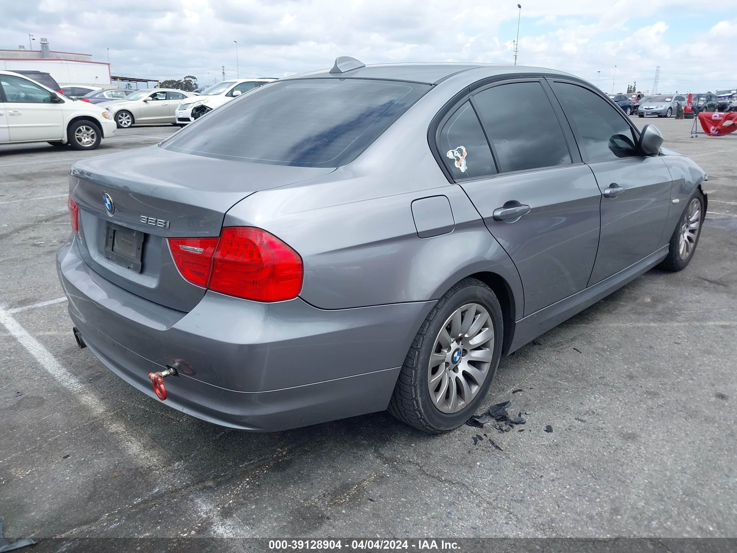 Photo 3 VIN: WBAPH57579NM32037 - BMW 3ER 