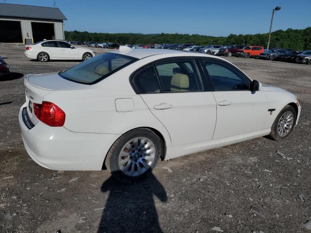 Photo 2 VIN: WBAPH57589NL78411 - BMW 3 SERIES 