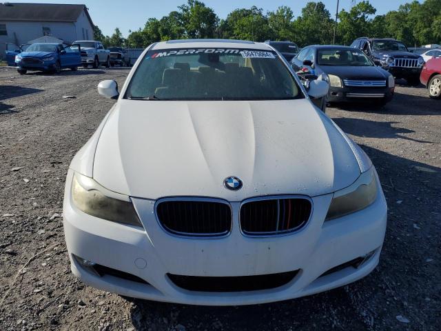 Photo 4 VIN: WBAPH57589NL78411 - BMW 3 SERIES 