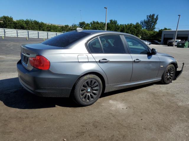 Photo 2 VIN: WBAPH57599NL79566 - BMW 3 SERIES 