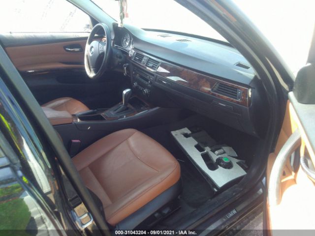 Photo 4 VIN: WBAPH5C53AA440217 - BMW 3 