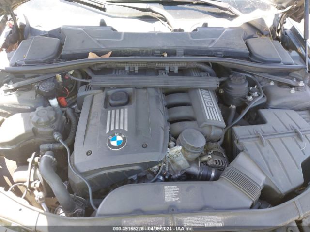 Photo 9 VIN: WBAPH5C54BA445766 - BMW 328I 