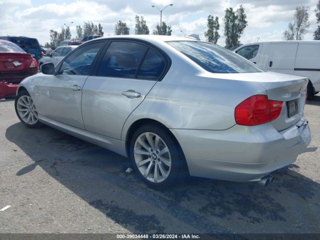 Photo 2 VIN: WBAPH5C54BA446397 - BMW 328I 