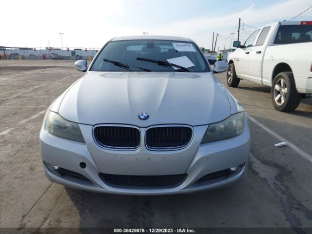 Photo 5 VIN: WBAPH5C55BA443931 - BMW 328I 