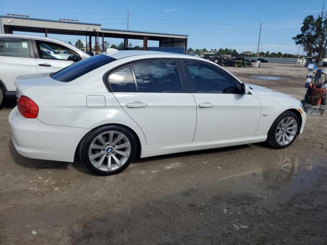 Photo 2 VIN: WBAPH5C55BA445727 - BMW 3 SERIES 