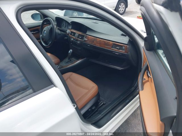 Photo 4 VIN: WBAPH5C55BA446201 - BMW 328I 