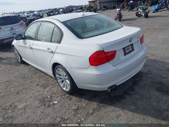 Photo 2 VIN: WBAPH5C55BA447316 - BMW 328I 