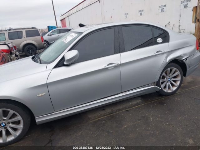 Photo 5 VIN: WBAPH5C56BA444652 - BMW 328I 