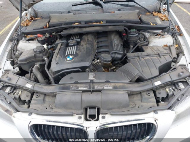 Photo 9 VIN: WBAPH5C56BA444652 - BMW 328I 