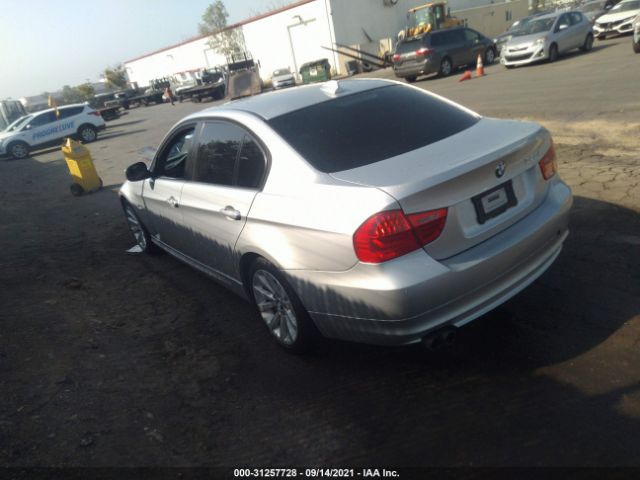 Photo 2 VIN: WBAPH5C57BA441792 - BMW 3 