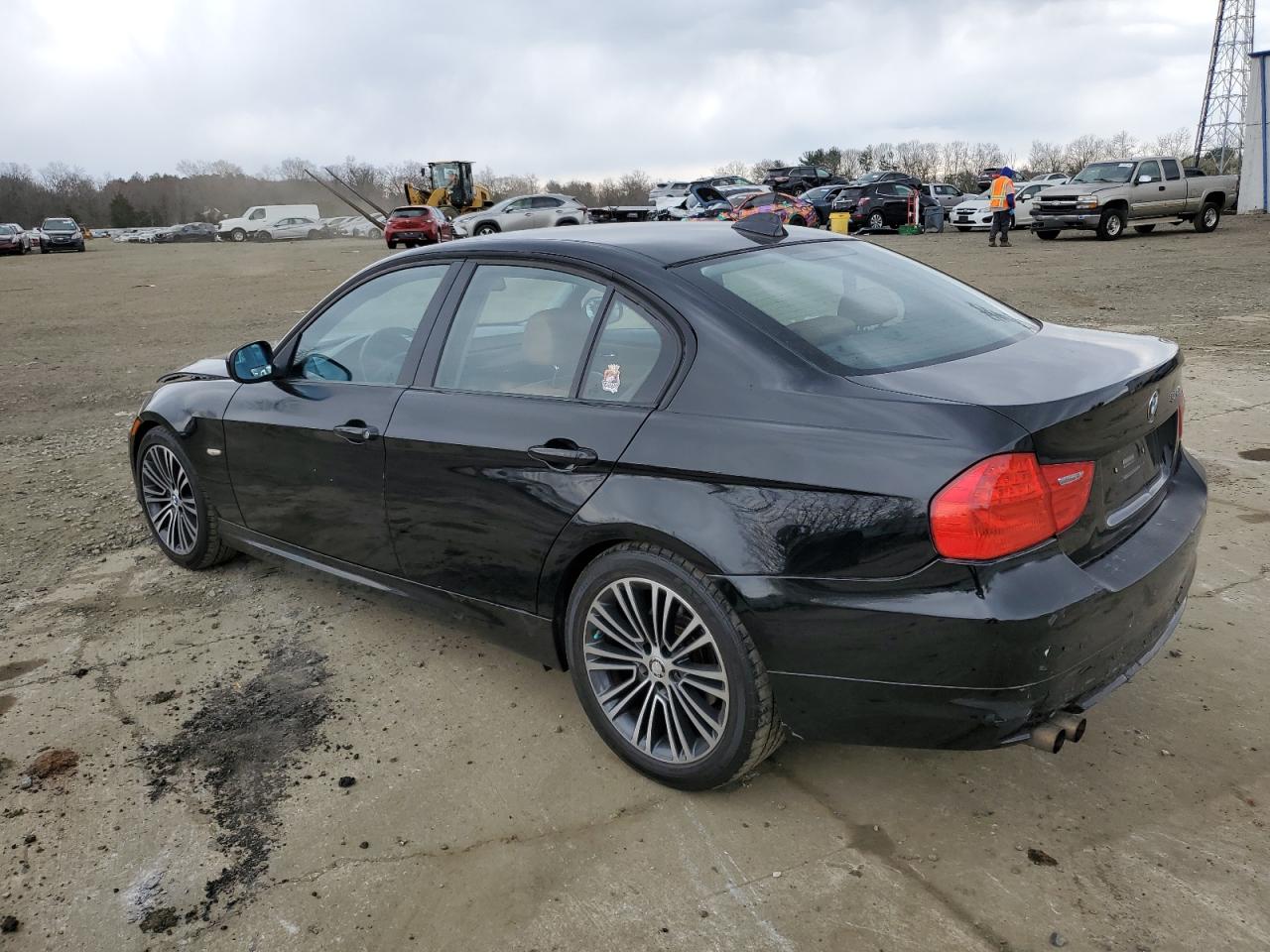 Photo 1 VIN: WBAPH5C58BA441588 - BMW 3ER 