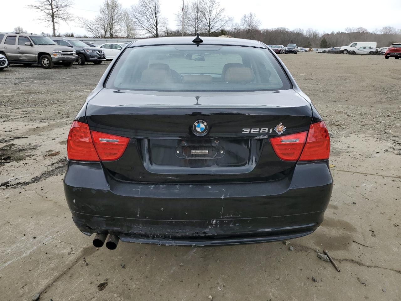 Photo 5 VIN: WBAPH5C58BA441588 - BMW 3ER 