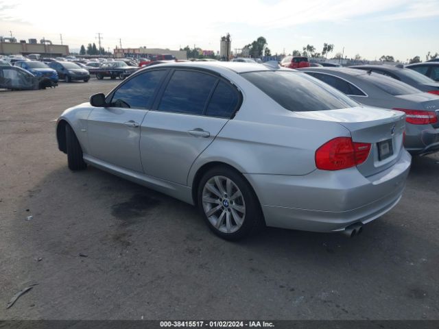 Photo 2 VIN: WBAPH5C58BA445317 - BMW 328I 