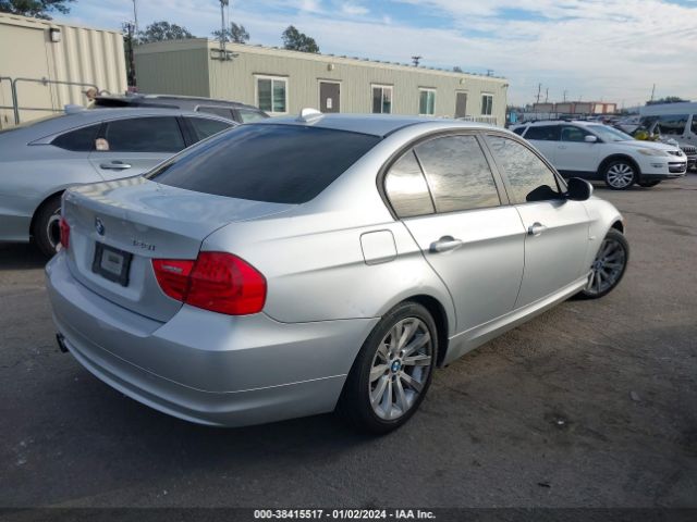 Photo 3 VIN: WBAPH5C58BA445317 - BMW 328I 