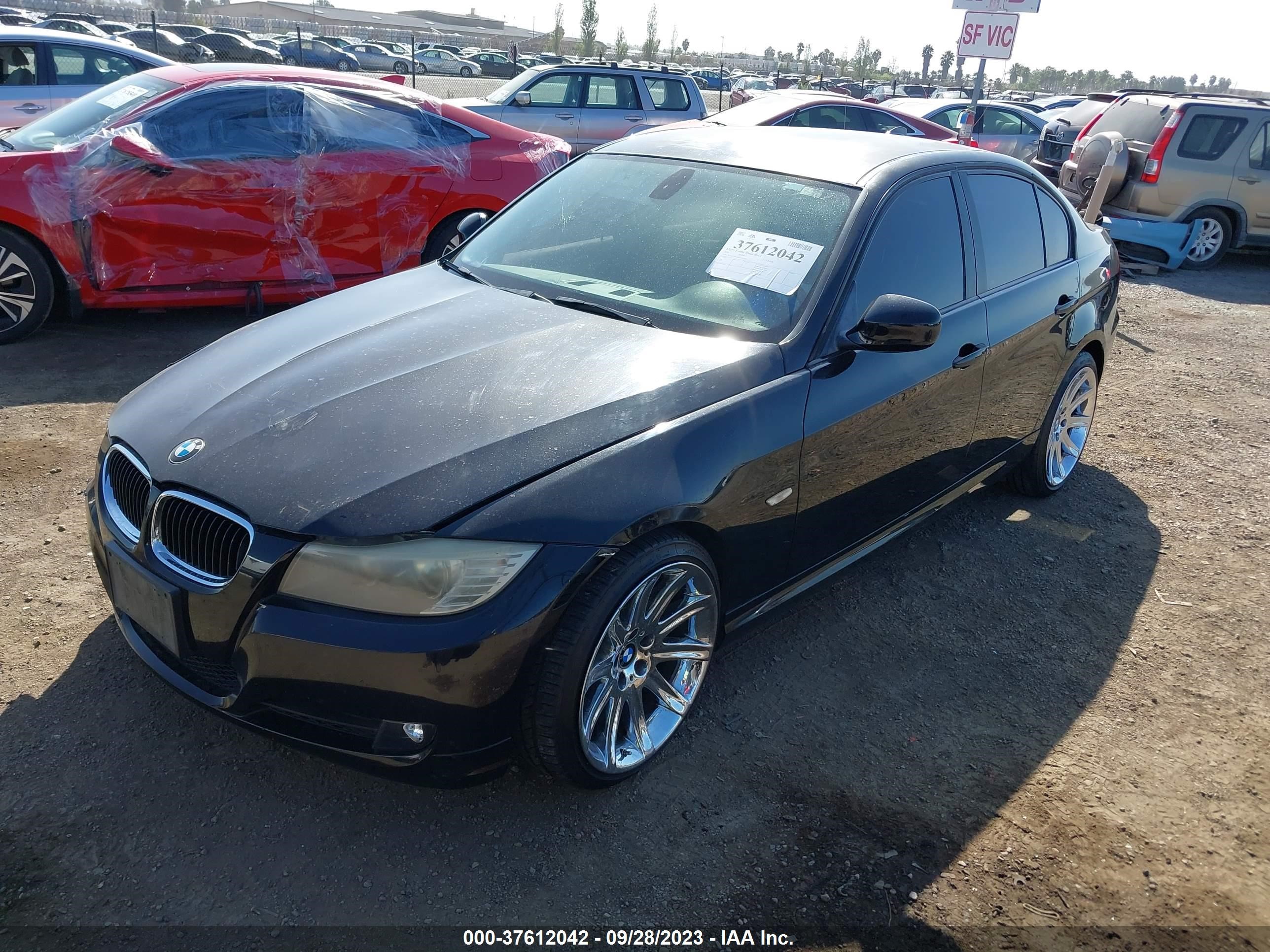 Photo 1 VIN: WBAPH5C58BA445656 - BMW 3ER 