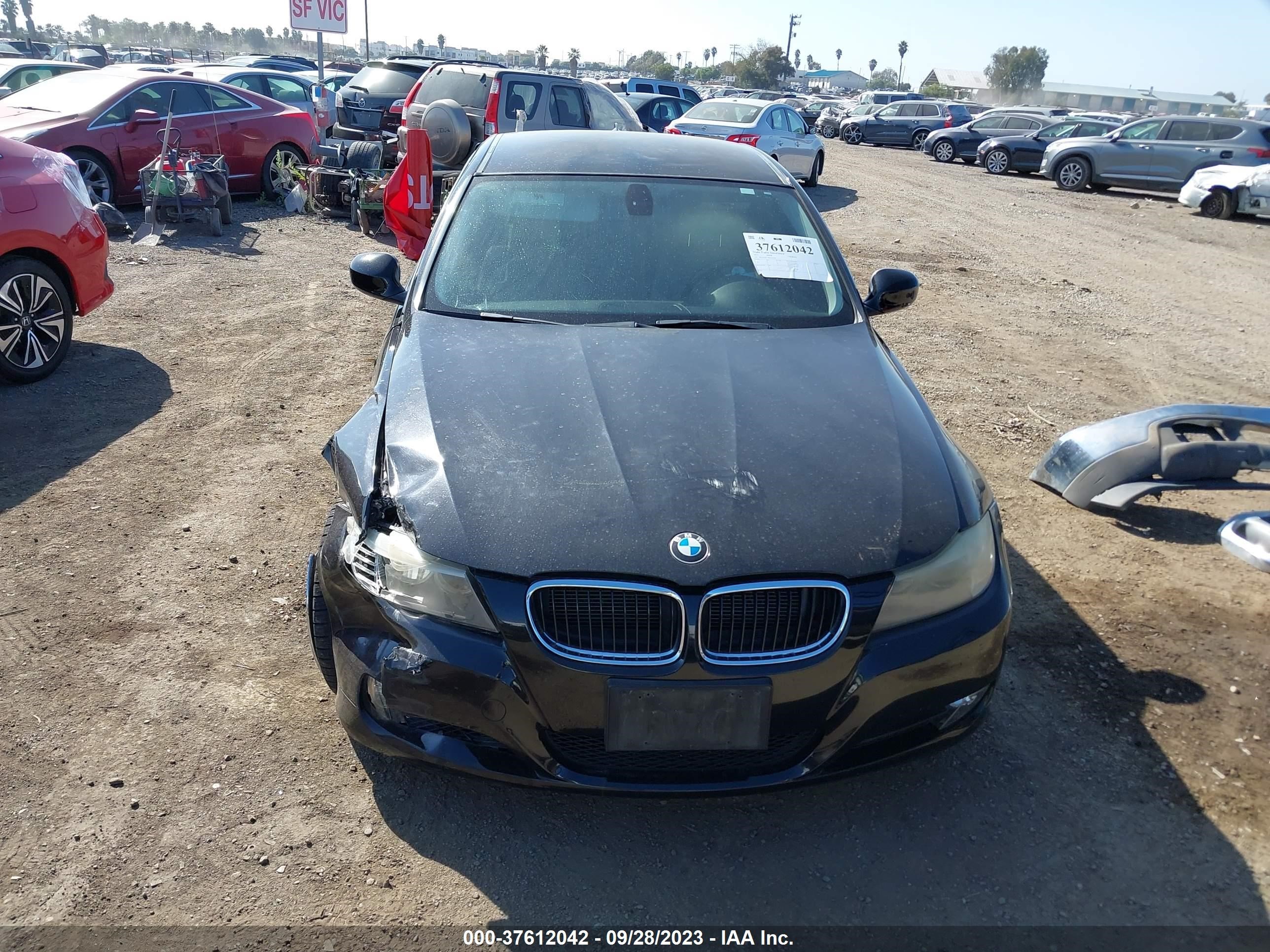 Photo 11 VIN: WBAPH5C58BA445656 - BMW 3ER 